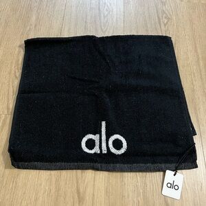 NWT Alo Small Black Hand Towel